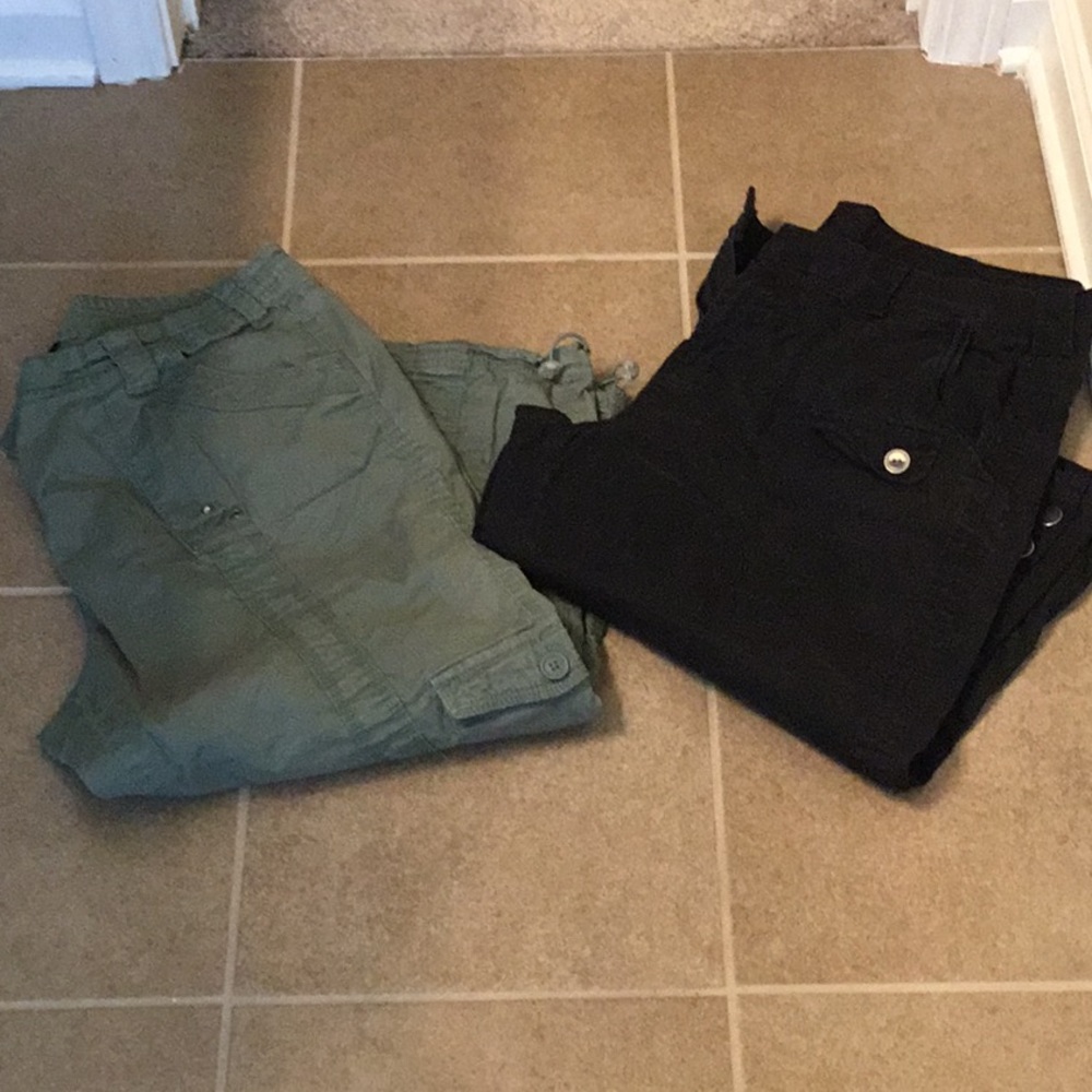 Black and army green so 16 Style & Co capris